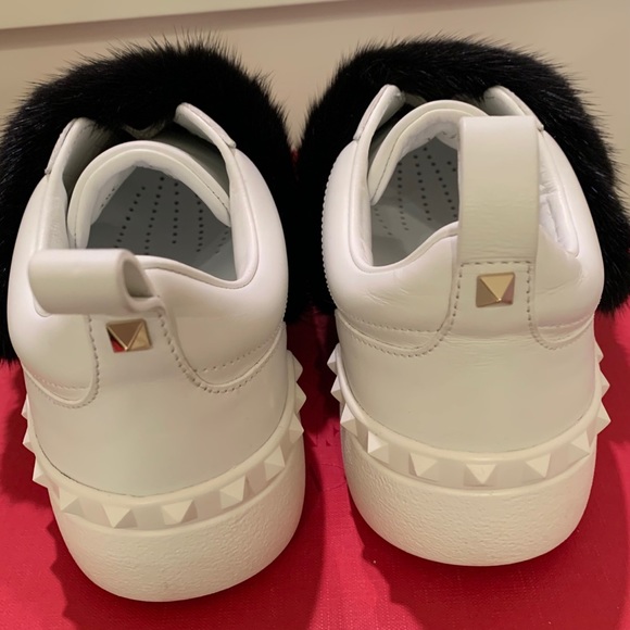 VALENTINO GARAVANI Rockstud Sneaker - Picture 3 of 5